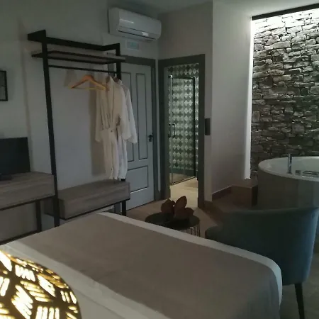 Aljibe Hotel Algar (Cadiz)